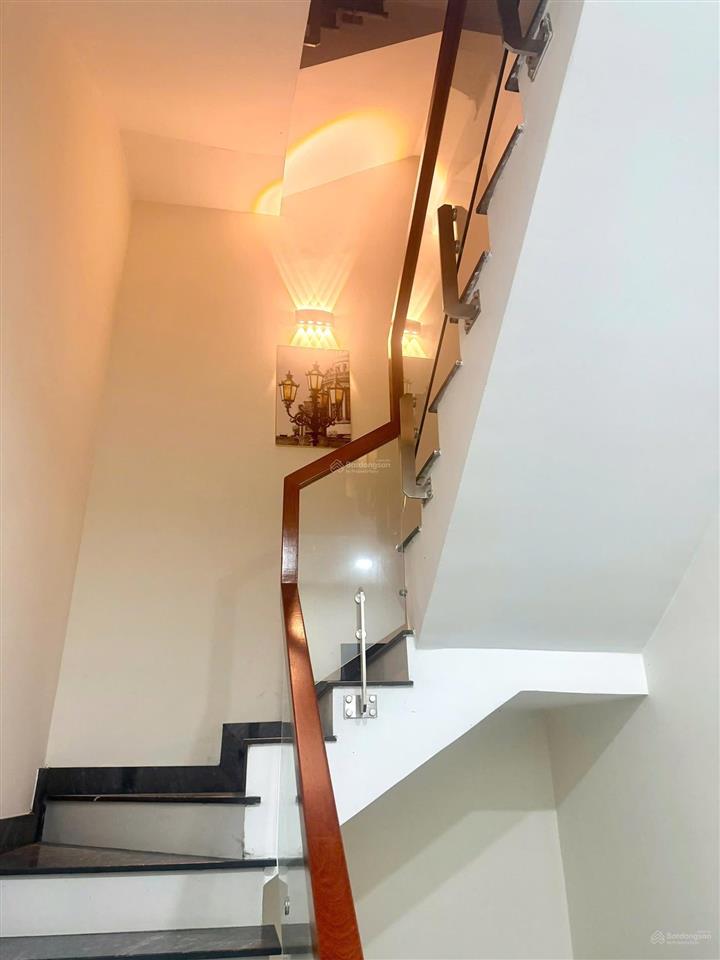 Bán gấp chdv 4 tầng dòng tiền 25 triệu/tháng, gần vạn phúc city thủ đức, 8,5 tỷ,sổ hoàn công