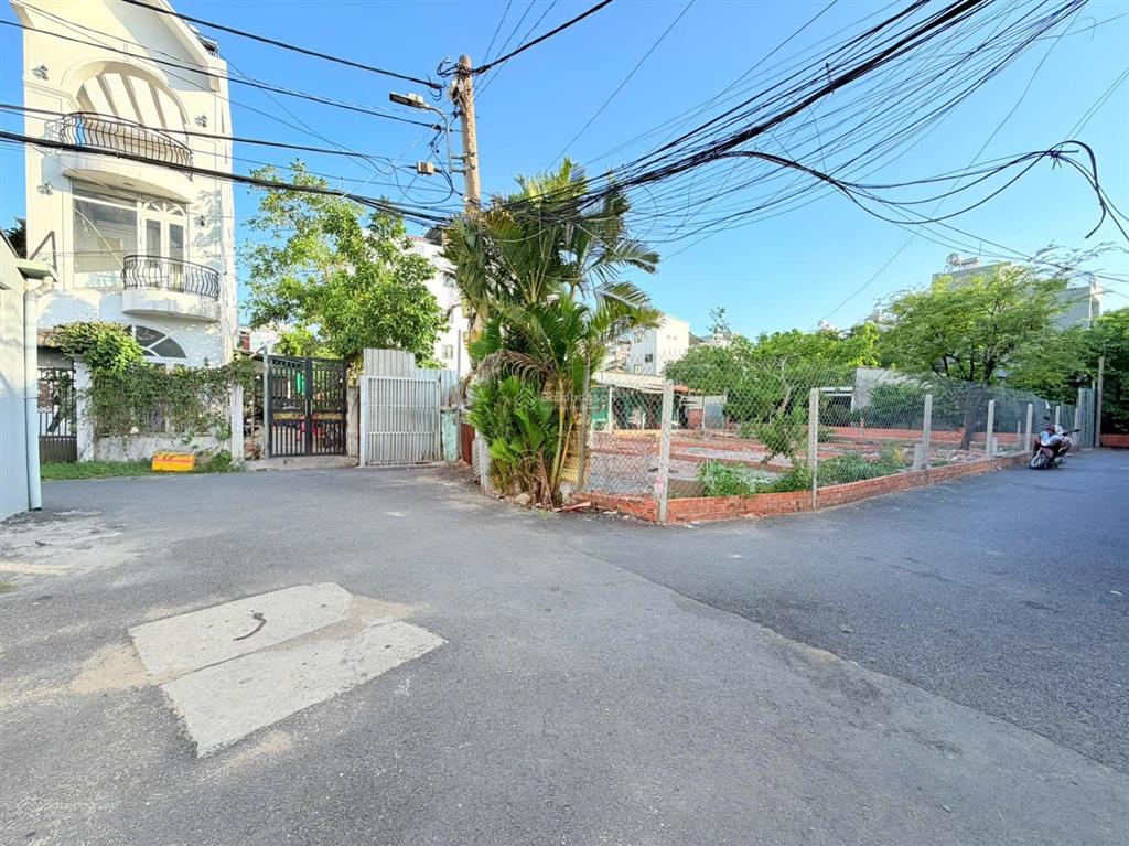 Bán gấp lô đất ngay cổng đinh thị thi vạn phúc, quốc lộ 13, thủ đức, 97m2, giá 6,5 tỷ, sổ riêng