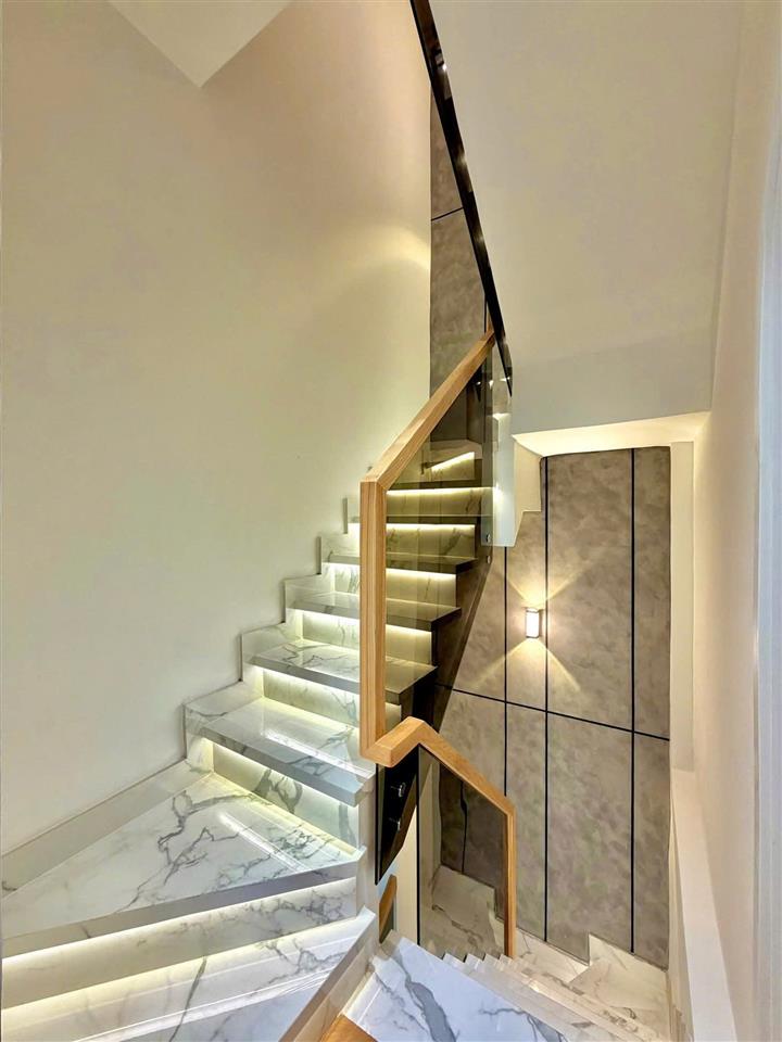 Nhà mới đẹp ngay chợ phú lâm, 70m2, 4 tầng btct,4 pn 5wc, hẻm thông xe hơi tới nhà,khu dân trí cao
