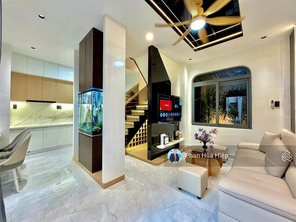 Nhà mới đẹp ngay chợ phú lâm, 70m2, 4 tầng btct,4 pn 5wc, hẻm thông xe hơi tới nhà,khu dân trí cao