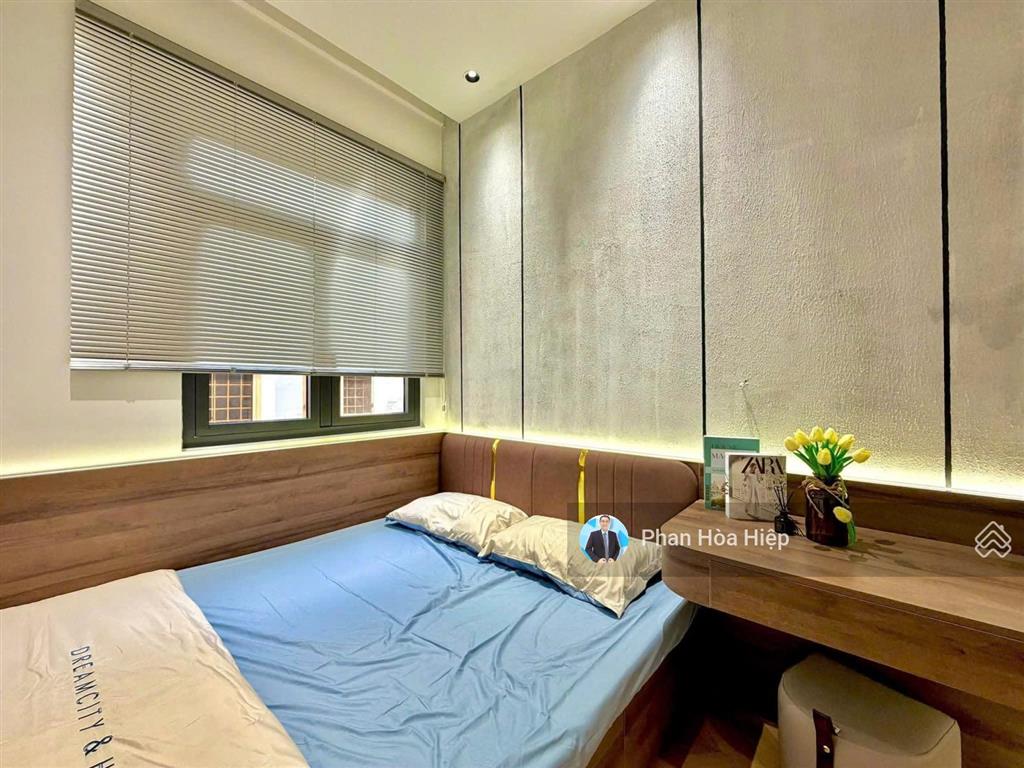 Nhà mới đẹp ngay chợ phú lâm, 70m2, 4 tầng btct,4 pn 5wc, hẻm thông xe hơi tới nhà,khu dân trí cao