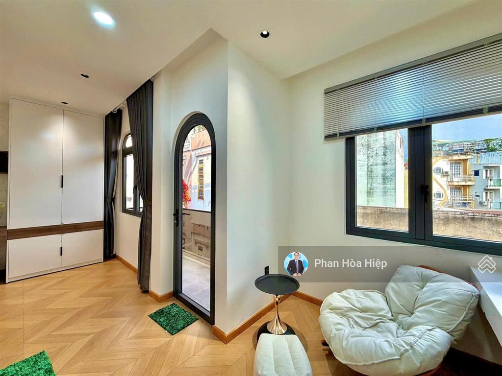 Nhà mới đẹp ngay chợ phú lâm, 70m2, 4 tầng btct,4 pn 5wc, hẻm thông xe hơi tới nhà,khu dân trí cao