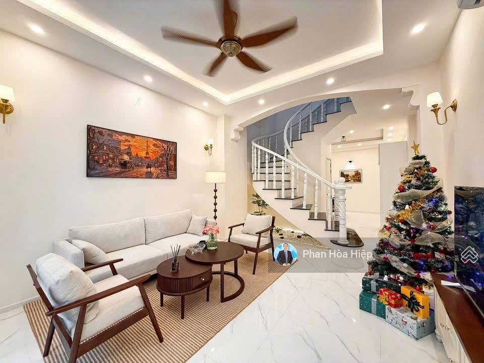 Đổi nhà mới cần bán nhà hxh tân hóa 48m2 3 tầng btct 3pn 3 wc, giáp ngay quận 11