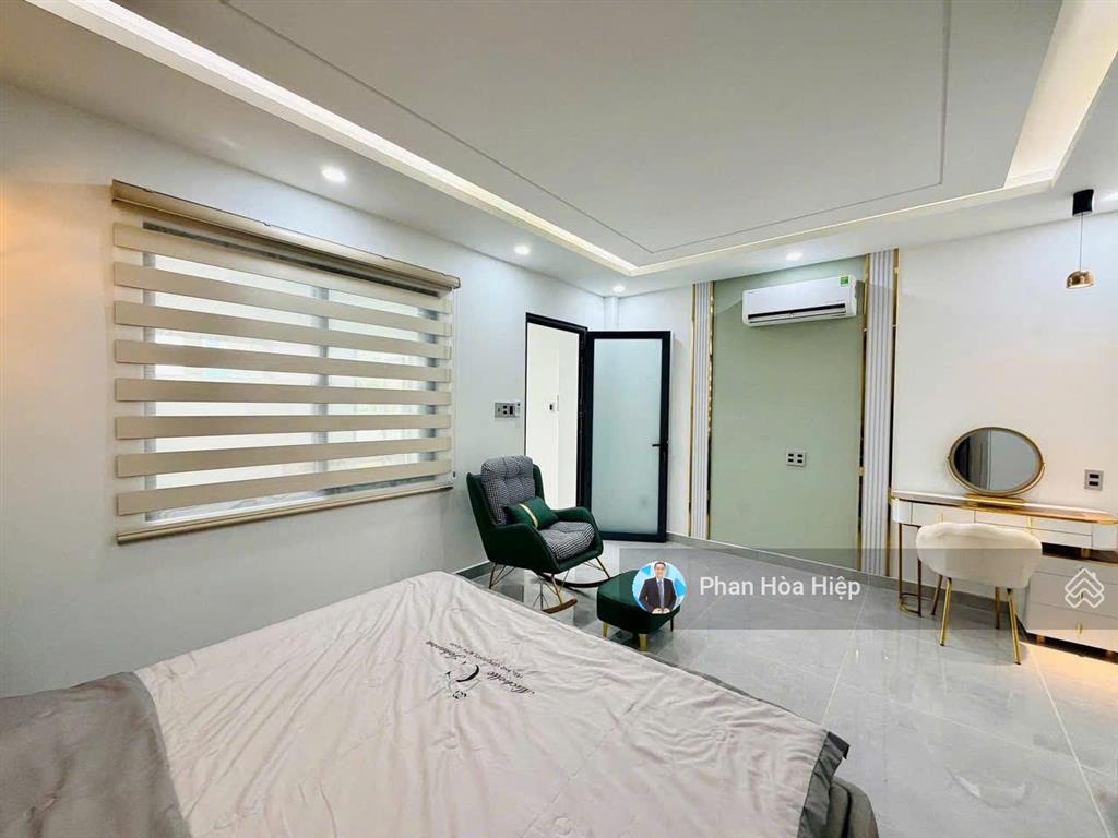 Bán gấp nhà hẻm xe hơi 5m hậu giang 77m2, 3 tầng btct 4pn 3wc, 3 căn ra mặt tiền, sổ riêng
