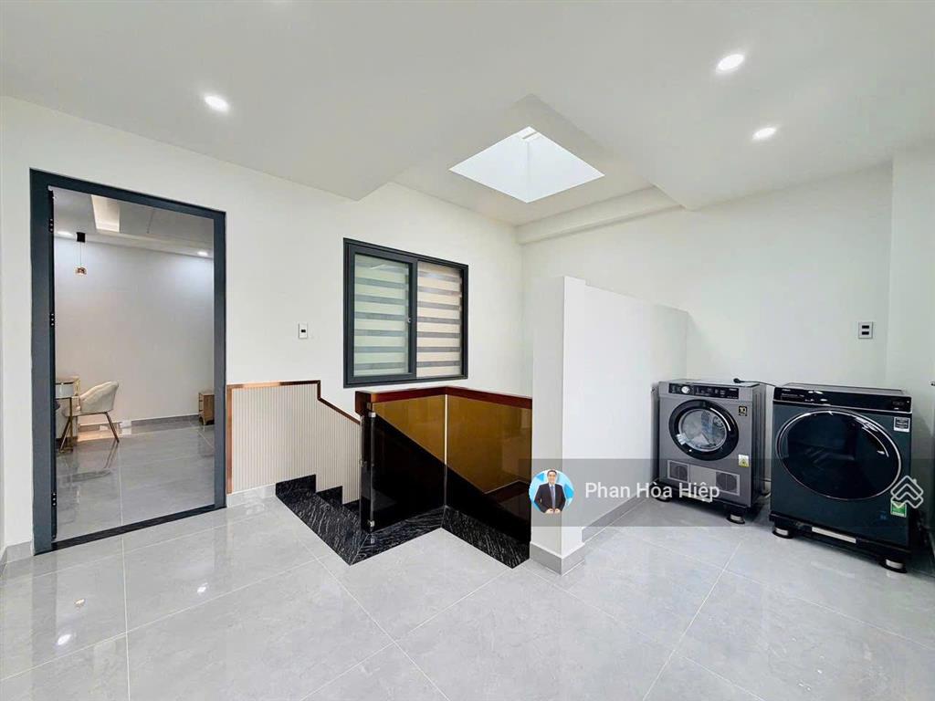 Bán gấp nhà hẻm xe hơi 5m hậu giang 77m2, 3 tầng btct 4pn 3wc, 3 căn ra mặt tiền, sổ riêng