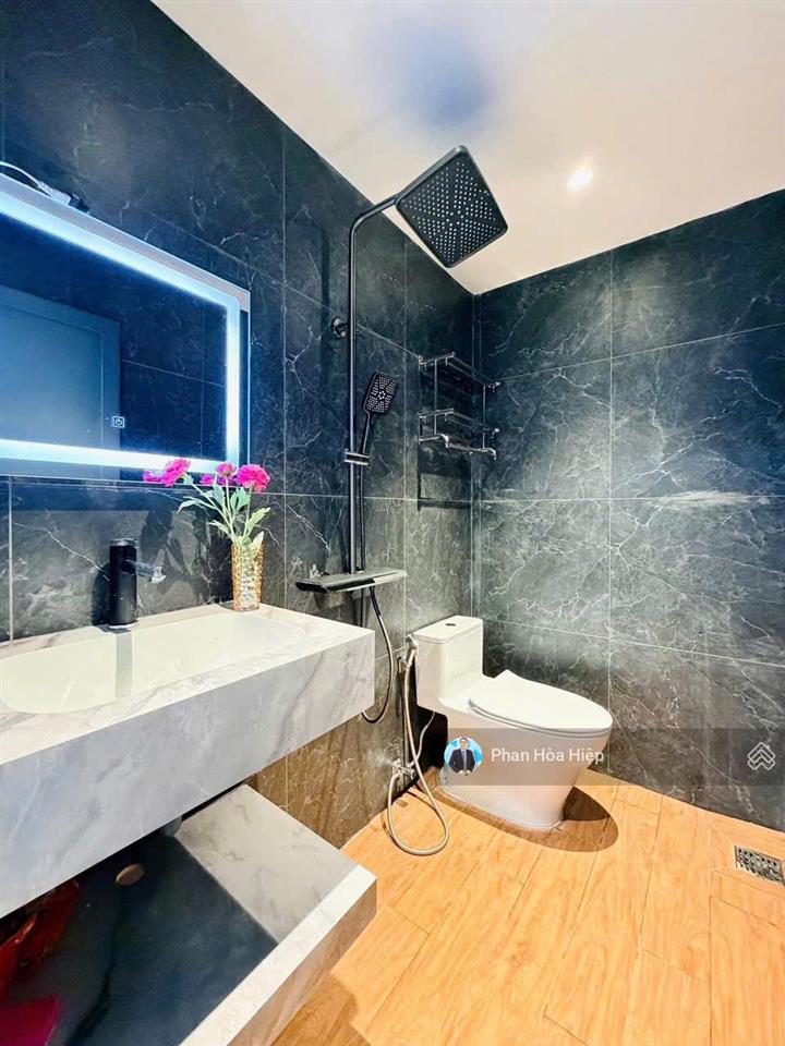 Bán gấp nhà hẻm xe hơi 5m hậu giang 77m2, 3 tầng btct 4pn 3wc, 3 căn ra mặt tiền, sổ riêng