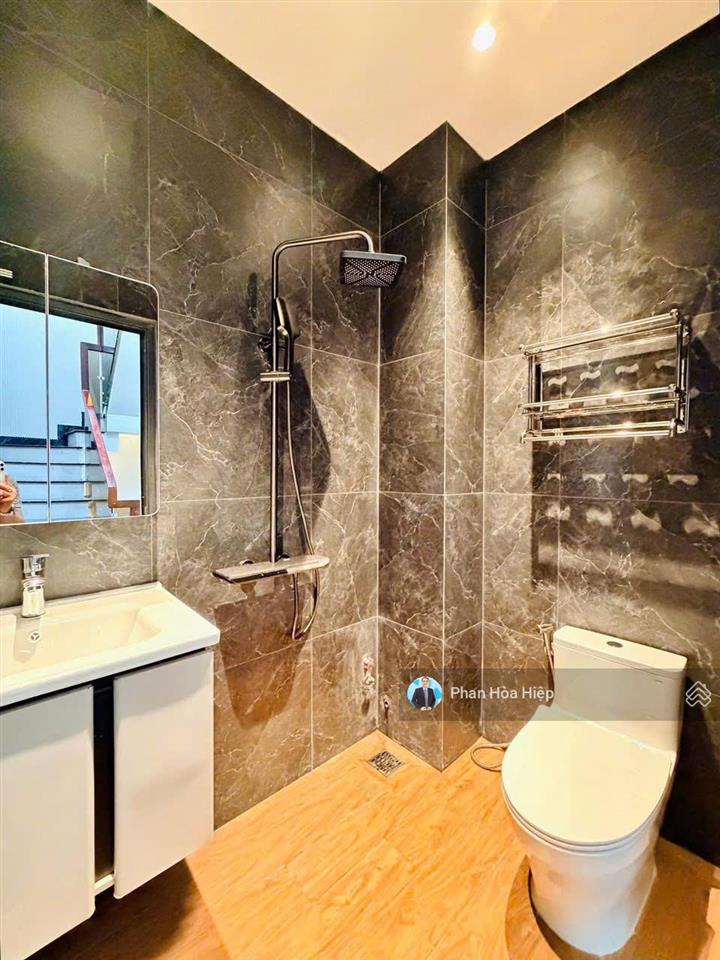 Bán gấp nhà hẻm xe hơi 5m hậu giang 77m2, 3 tầng btct 4pn 3wc, 3 căn ra mặt tiền, sổ riêng