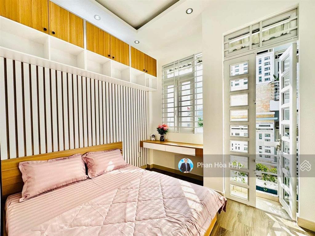 Chính chủ bán gấp nguyễn văn luông, 60m2, ngang 4.5m, 5 tầng btct, hẽm 6m thông, tiện kinh doanh