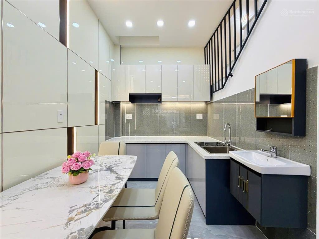 Ngộp bank bán gấp nhà mai xuân thưởng,60m2, 4 tầng btct, 4pn 4wc, gần chợ bình tây, hẽm xe hơi 5m