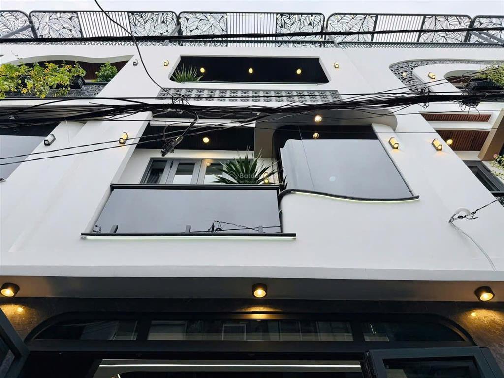 Ngộp bank bán gấp nhà mai xuân thưởng,60m2, 4 tầng btct, 4pn 4wc, gần chợ bình tây, hẽm xe hơi 5m