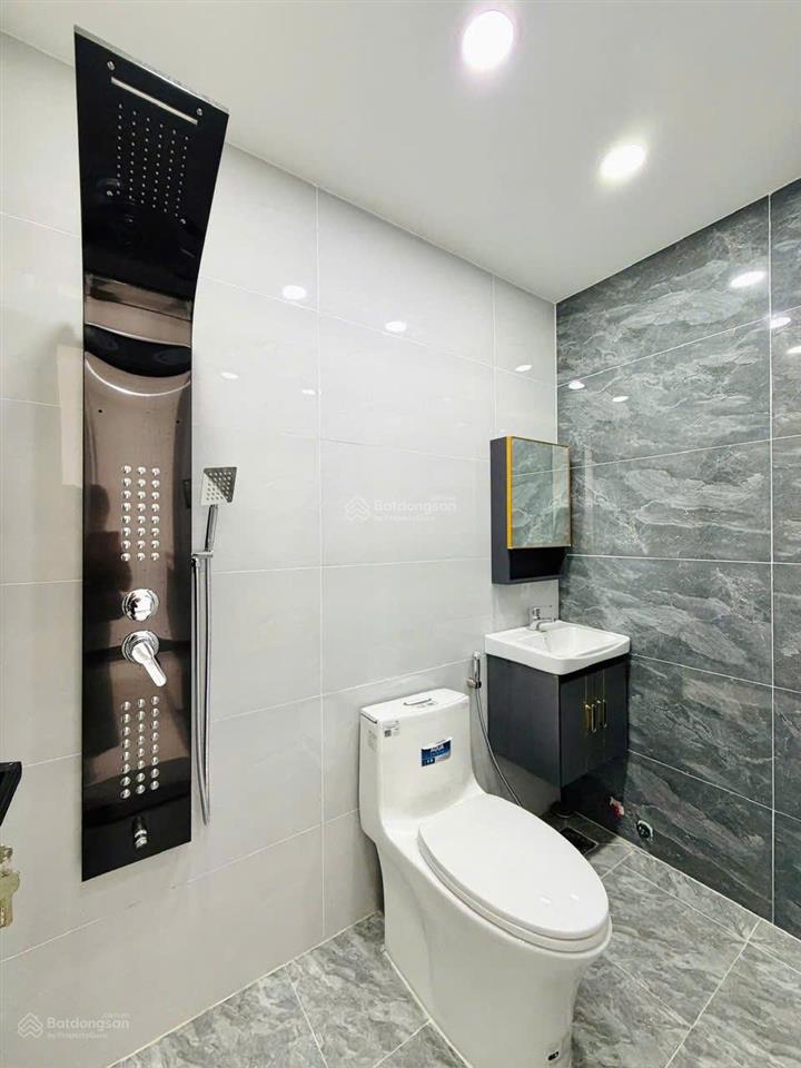 Ngộp bank bán gấp nhà mai xuân thưởng,60m2, 4 tầng btct, 4pn 4wc, gần chợ bình tây, hẽm xe hơi 5m