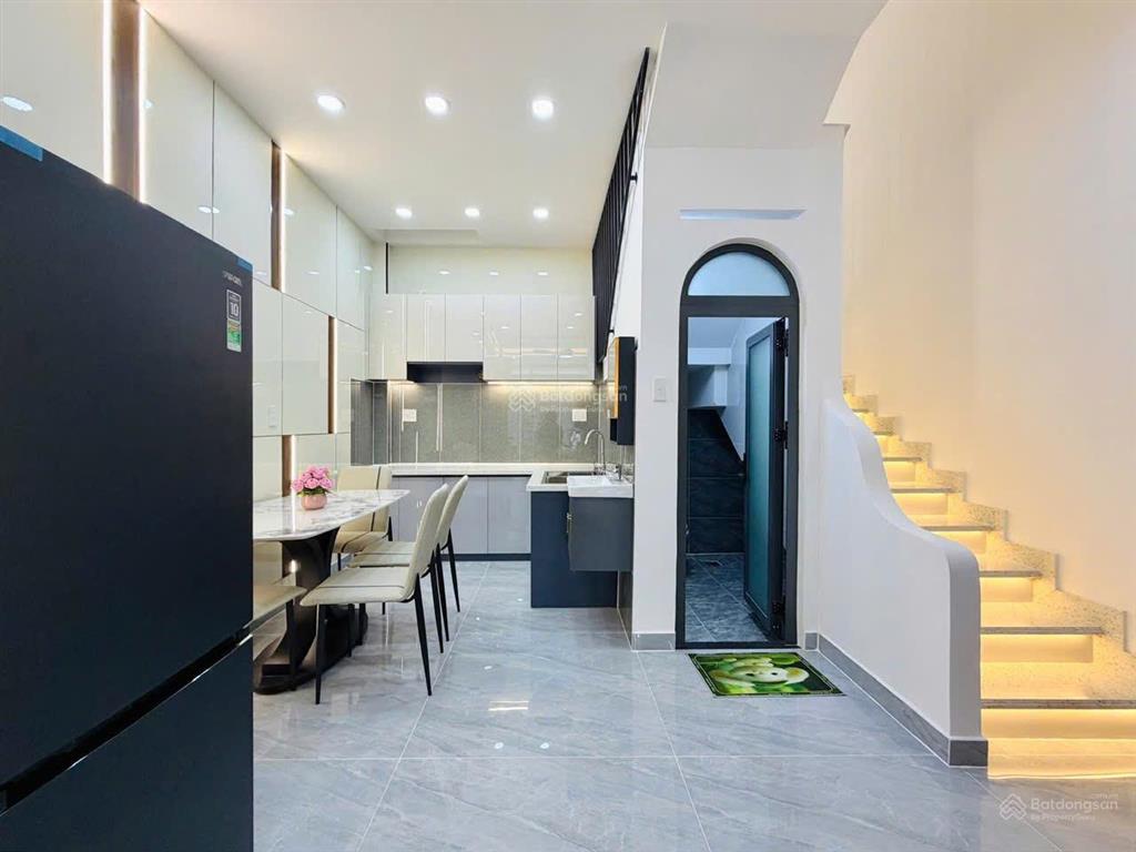 Ngộp bank bán gấp nhà mai xuân thưởng,60m2, 4 tầng btct, 4pn 4wc, gần chợ bình tây, hẽm xe hơi 5m