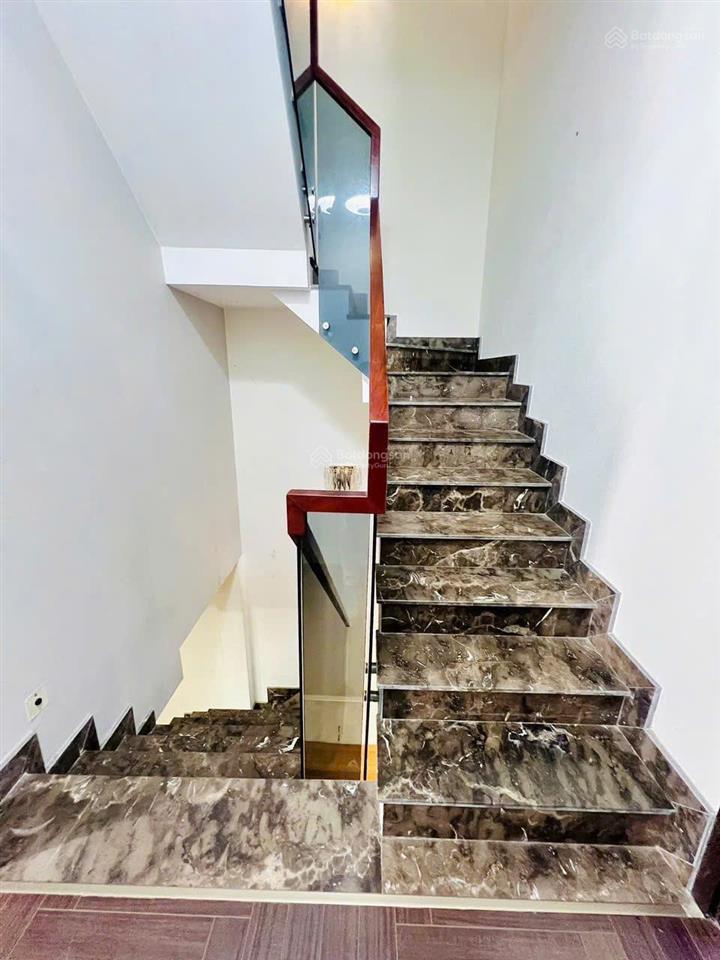 Kẹt tiền bán gấp nhà hxh phan văn khoẻ, 52m2, 4 tầng btct, 4pn gần cc lucky, chợ kim biên, giáp q5