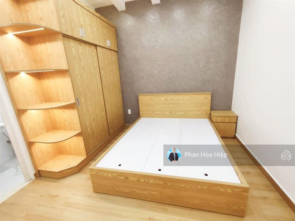 Chính chủ bán gấp hxh nguyễn văn luông, 4 x 11 , 3 tầng btct, 4 pn 4 wc liền kề võ văn kiệt.