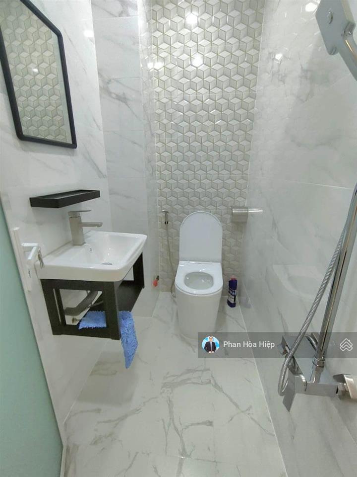 Chính chủ bán gấp hxh nguyễn văn luông, 4 x 11 , 3 tầng btct, 4 pn 4 wc liền kề võ văn kiệt.