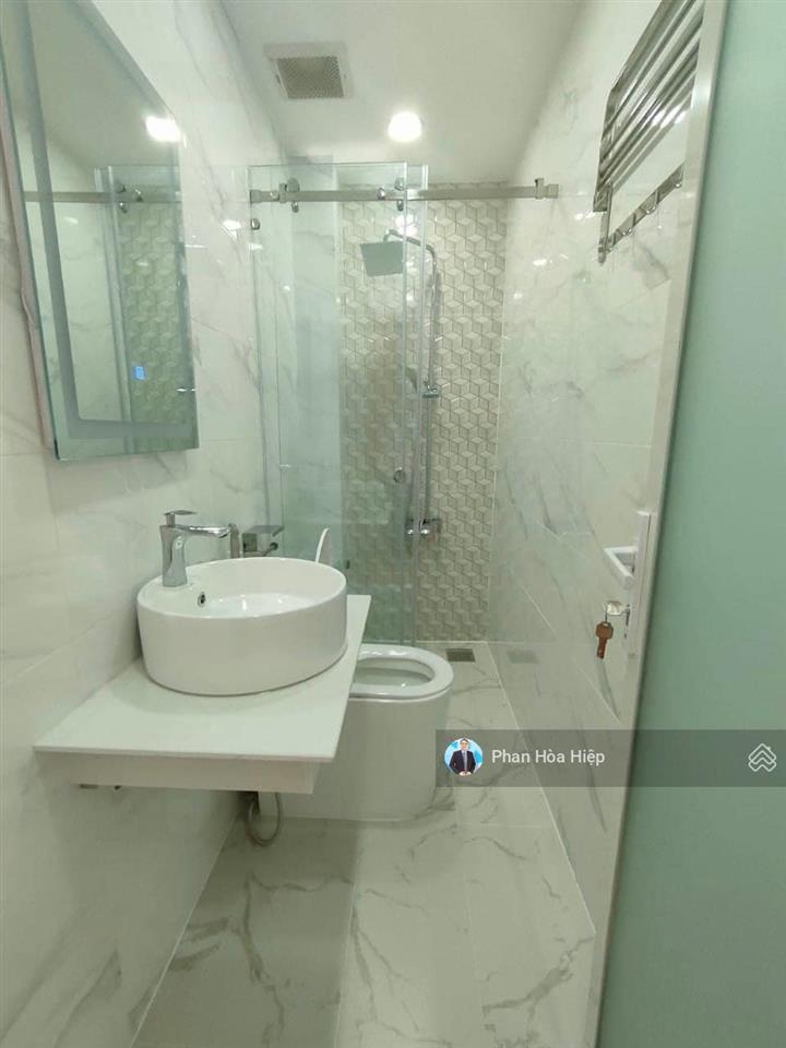 Chính chủ bán gấp hxh nguyễn văn luông, 4 x 11 , 3 tầng btct, 4 pn 4 wc liền kề võ văn kiệt.