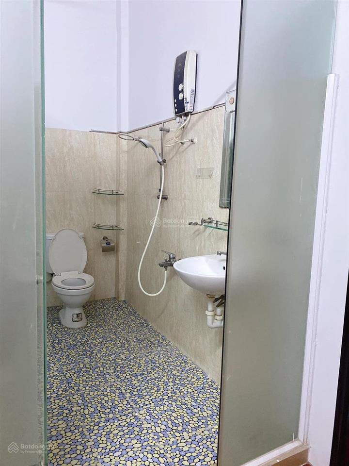 Cần bán nhà mai xuân thưởng, 64m2, 3 tầng btct, 4pn 3wc, hẻm 6m thông, gần uỷ ban q6, võ văn kiệt