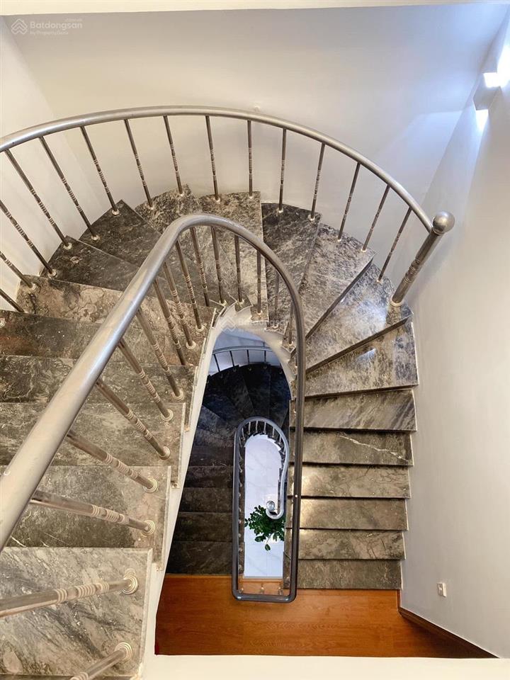 Cần bán nhà mai xuân thưởng, 64m2, 3 tầng btct, 4pn 3wc, hẻm 6m thông, gần uỷ ban q6, võ văn kiệt