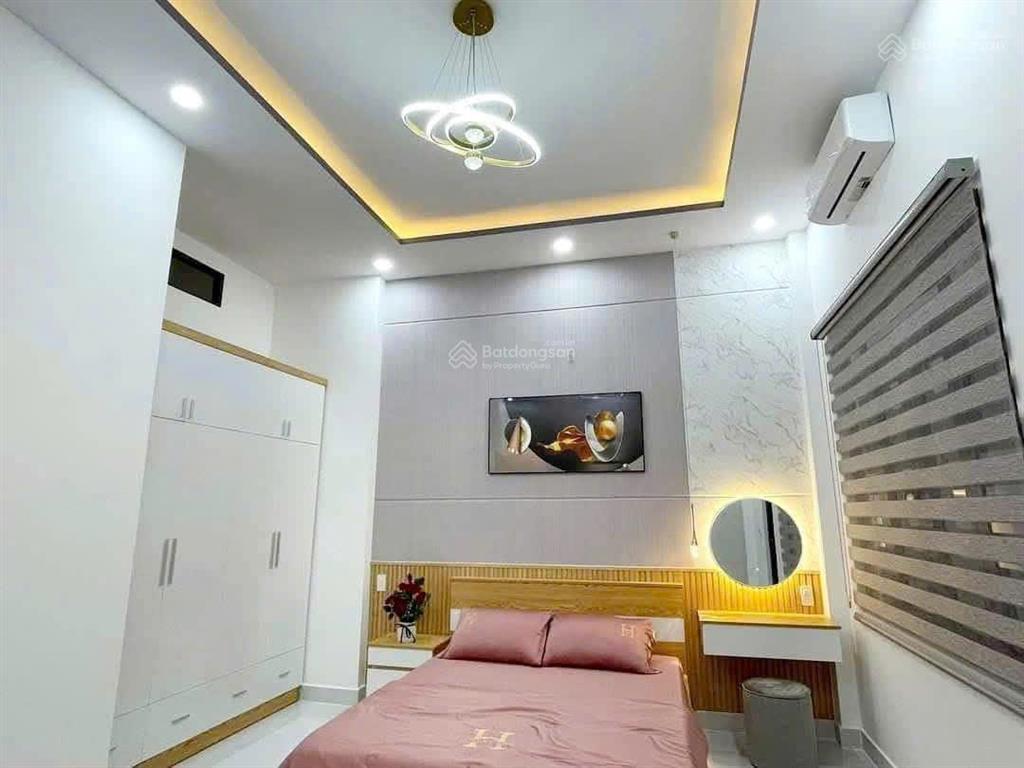 Nhà hxh văn thân, 60m², 1 lửng 2 lầu có sân thượng, 4pn, gần chợ bình tiên, chủ xây kiên cố