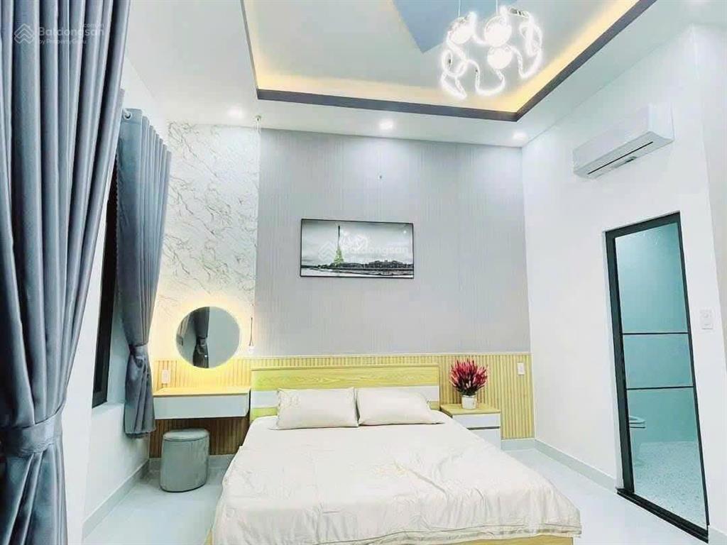 Nhà hxh văn thân, 60m², 1 lửng 2 lầu có sân thượng, 4pn, gần chợ bình tiên, chủ xây kiên cố