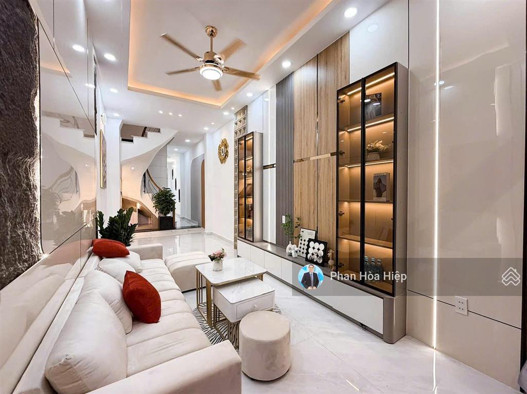 Nhà mới hxh hồng bàng, 4 x 14, 4 tầng btct, 4 pn, nội thất cao cấp, tiện kd, gần thuận kiều plaza