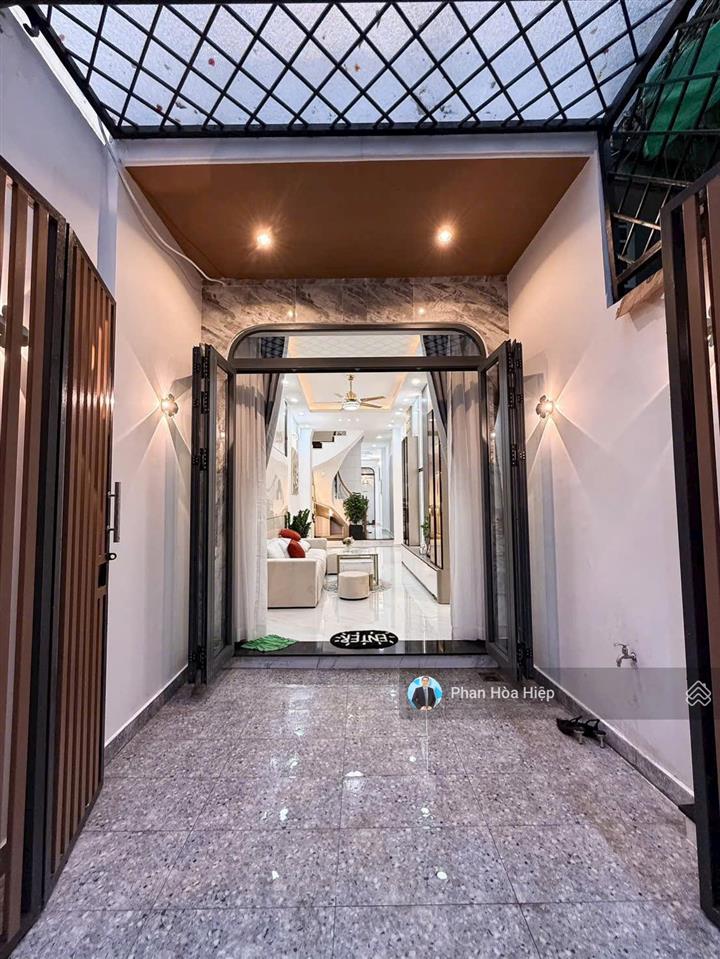 Nhà mới hxh hồng bàng, 4 x 14, 4 tầng btct, 4 pn, nội thất cao cấp, tiện kd, gần thuận kiều plaza