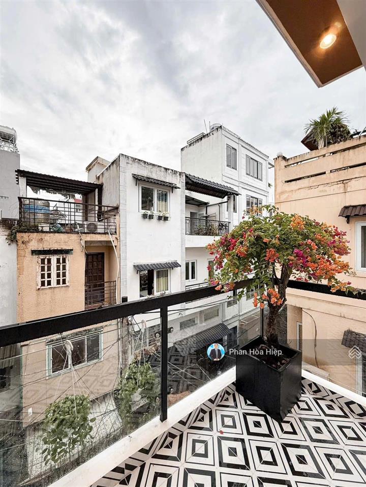 Nhà mới hxh hồng bàng, 4 x 14, 4 tầng btct, 4 pn, nội thất cao cấp, tiện kd, gần thuận kiều plaza