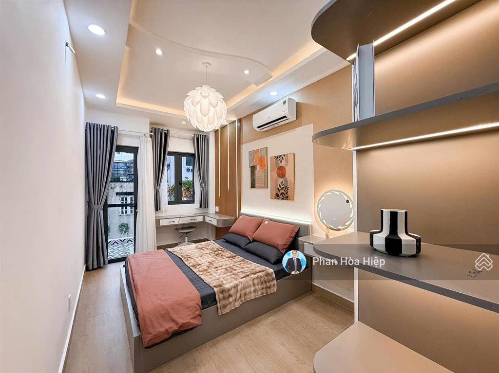 Nhà mới hxh hồng bàng, 4 x 14, 4 tầng btct, 4 pn, nội thất cao cấp, tiện kd, gần thuận kiều plaza