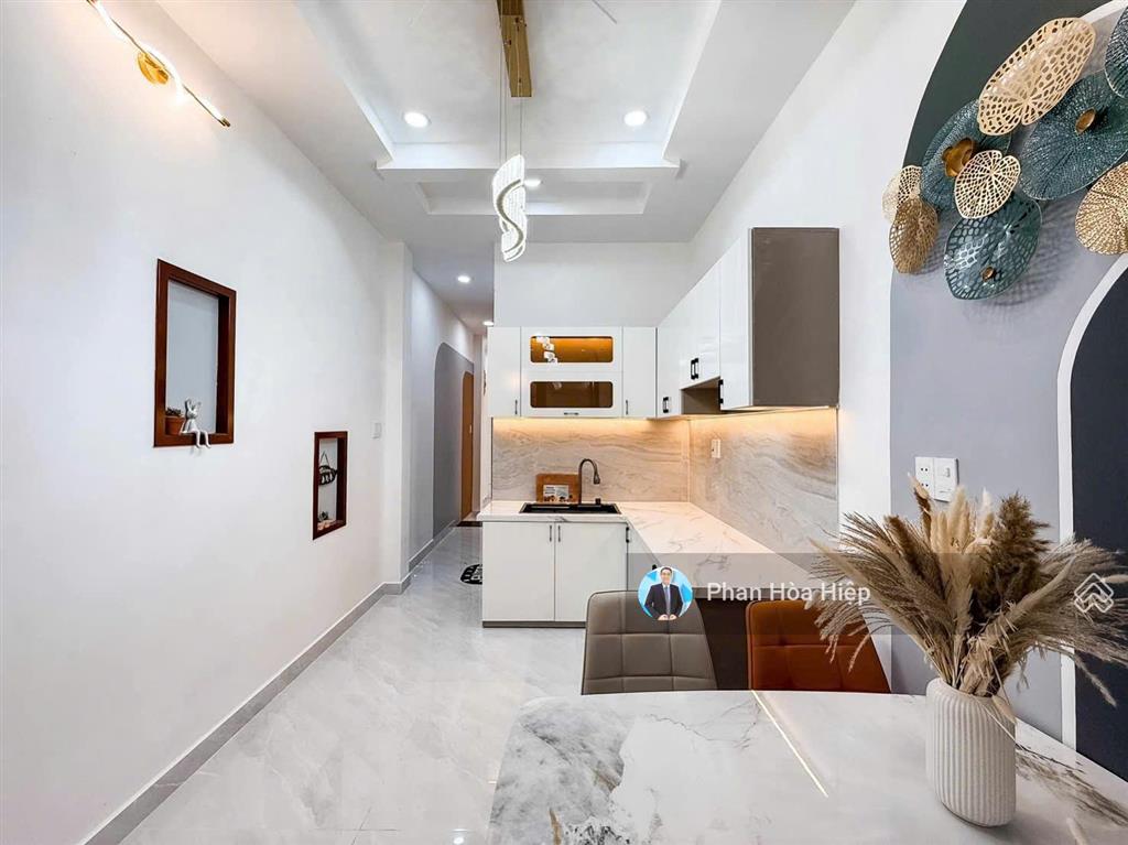 Nhà mới hxh hồng bàng, 4 x 14, 4 tầng btct, 4 pn, nội thất cao cấp, tiện kd, gần thuận kiều plaza