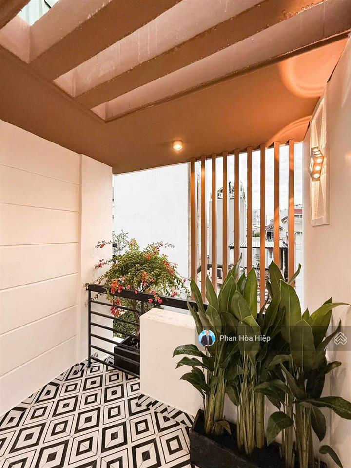 Nhà mới hxh hồng bàng, 4 x 14, 4 tầng btct, 4 pn, nội thất cao cấp, tiện kd, gần thuận kiều plaza