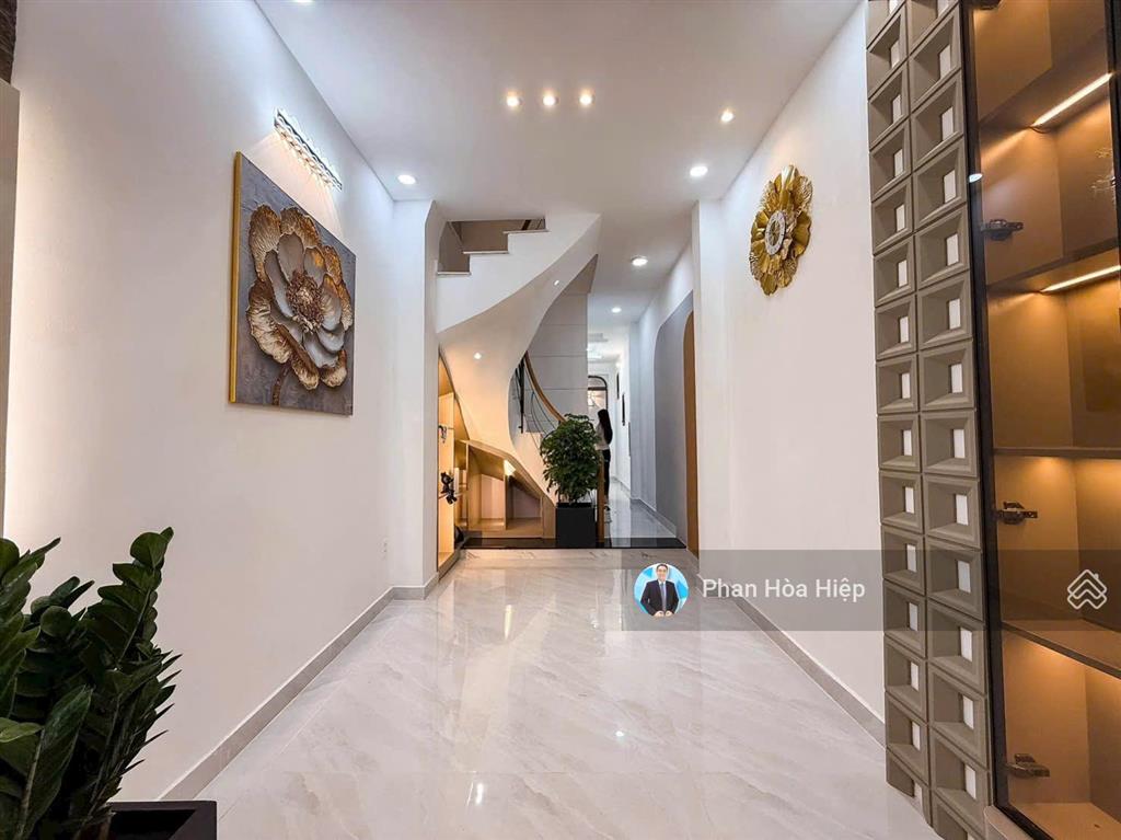 Nhà mới hxh hồng bàng, 4 x 14, 4 tầng btct, 4 pn, nội thất cao cấp, tiện kd, gần thuận kiều plaza