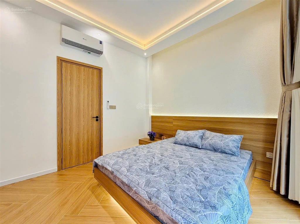Bán gấp nhà hậu giang, 4 x 15, 3 tầng btct, 3pn 3wc, xe hơi ngủ trong nhà, cách 30m ra mặt tiền