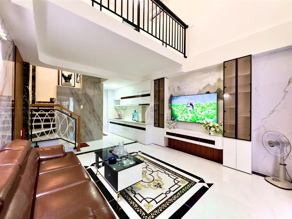 Nhà mới xây phạm văn chí, 56m2, 5 tầng, 5 phòng, có sân thượng, hẻm xe tải, thông ra võ văn kiệt