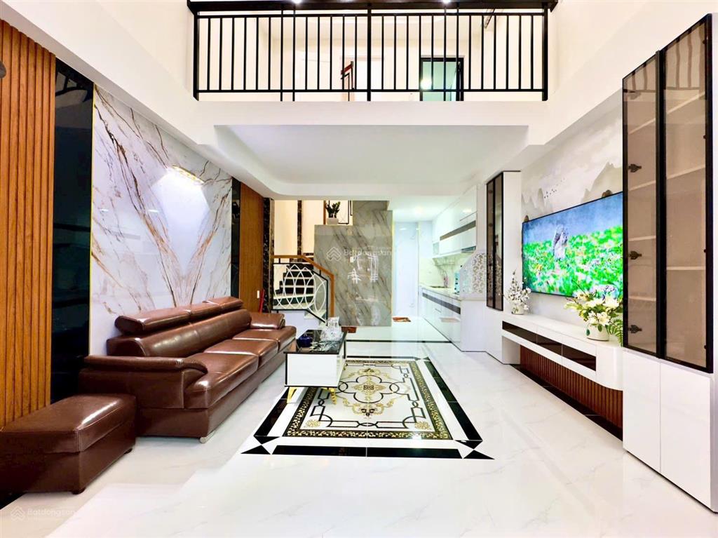 Nhà mới xây phạm văn chí, 56m2, 5 tầng, 5 phòng, có sân thượng, hẻm xe tải, thông ra võ văn kiệt