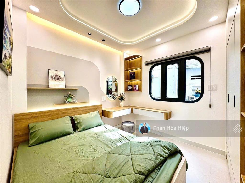 Bán gấp nhà mới võ văn kiệt, 48m2, 3 tầng btct, 3 pn, có sân thượng, hẻm 6m xe hơi tới nơi