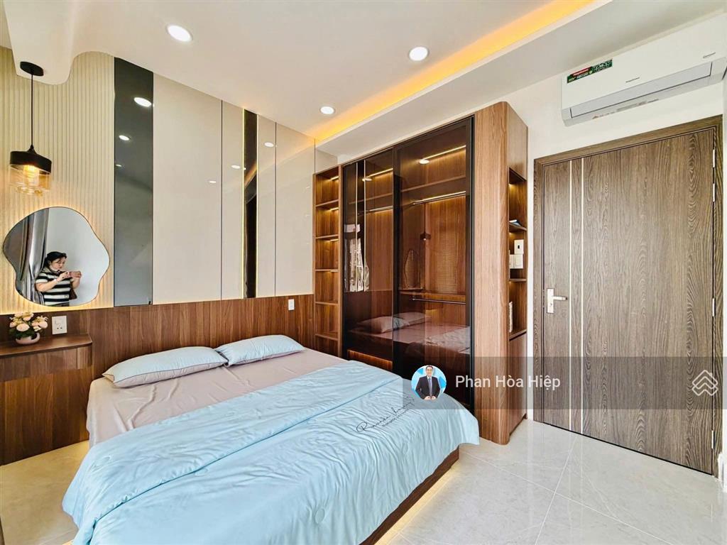 Bán gấp nhà hẻm 6m phạm phú thứ,4 x 15 , 4 tầng btct,4pn, thông ra võ văn kiệt, kế chợ bình tiên