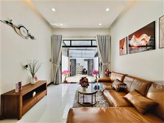 Bán nhà kế bên trường lam sơn, 4 x 18, 4 tầng btct, 4pn có sân thượng,đường nhựa 6m tiện mở vp cty