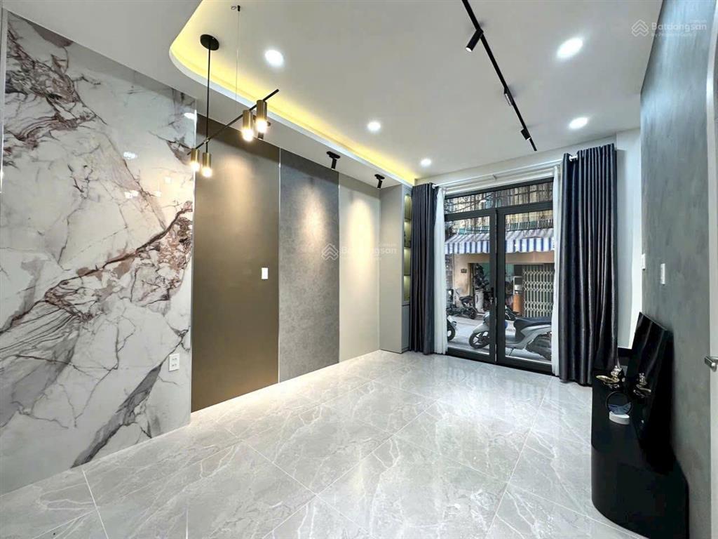 Kẹt tiền bán nhà hxh minh phụng quận 6, 48m2, 3 tầng btct, chủ xây kiên cố để ở,kế bên chợ cây gõ