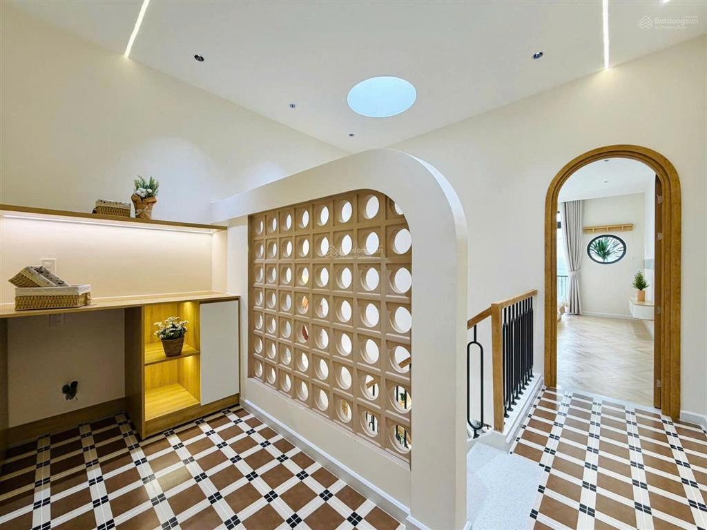 Đi nước ngoài bán nhà phạm văn chí, 60m2, 3 tầng btct 3pn 3wc, chính chủ ở lâu đời, gần mặt tiền