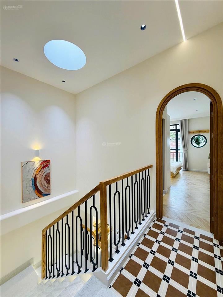 Đi nước ngoài bán nhà phạm văn chí, 60m2, 3 tầng btct 3pn 3wc, chính chủ ở lâu đời, gần mặt tiền