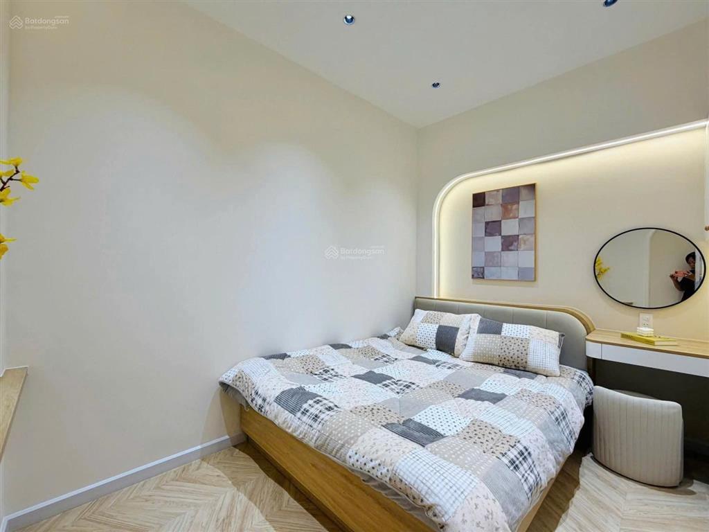 Đi nước ngoài bán nhà phạm văn chí, 60m2, 3 tầng btct 3pn 3wc, chính chủ ở lâu đời, gần mặt tiền