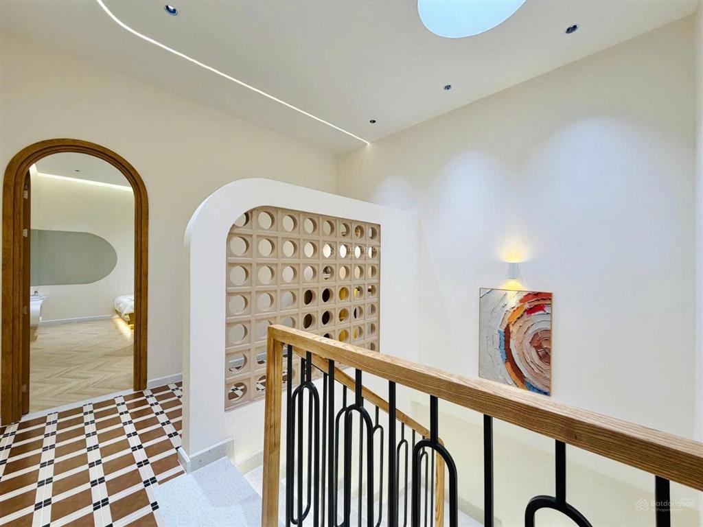 Đi nước ngoài bán nhà phạm văn chí, 60m2, 3 tầng btct 3pn 3wc, chính chủ ở lâu đời, gần mặt tiền