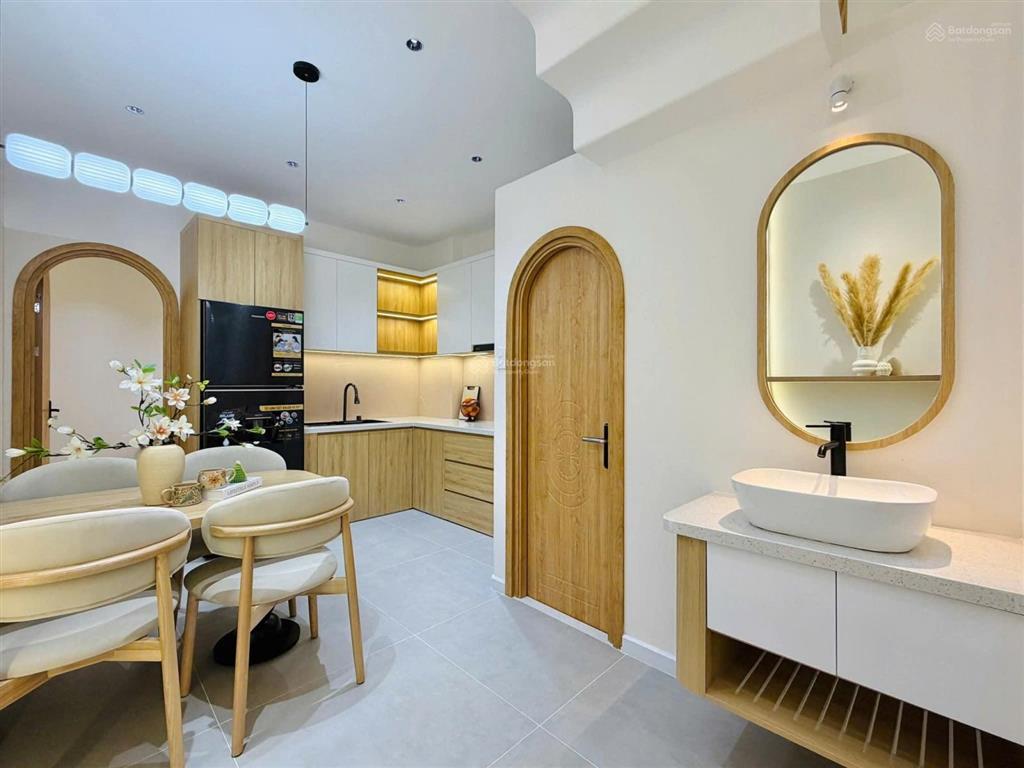 Đi nước ngoài bán nhà phạm văn chí, 60m2, 3 tầng btct 3pn 3wc, chính chủ ở lâu đời, gần mặt tiền