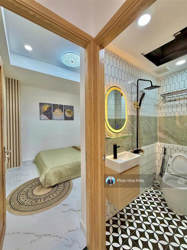 Vị trí đẹp ngay mt lò gốm, 45m2, 4 tầng btct, 4 pn 3wc, tiện kinh doanh online hoặc tạp hoá