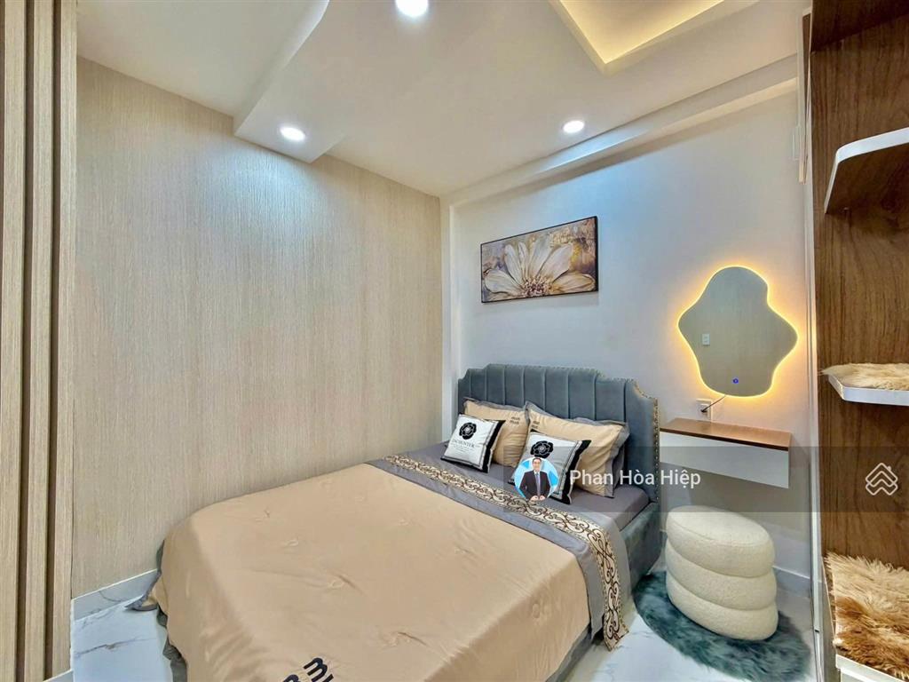Vị trí đẹp ngay mt lò gốm, 45m2, 4 tầng btct, 4 pn 3wc, tiện kinh doanh online hoặc tạp hoá