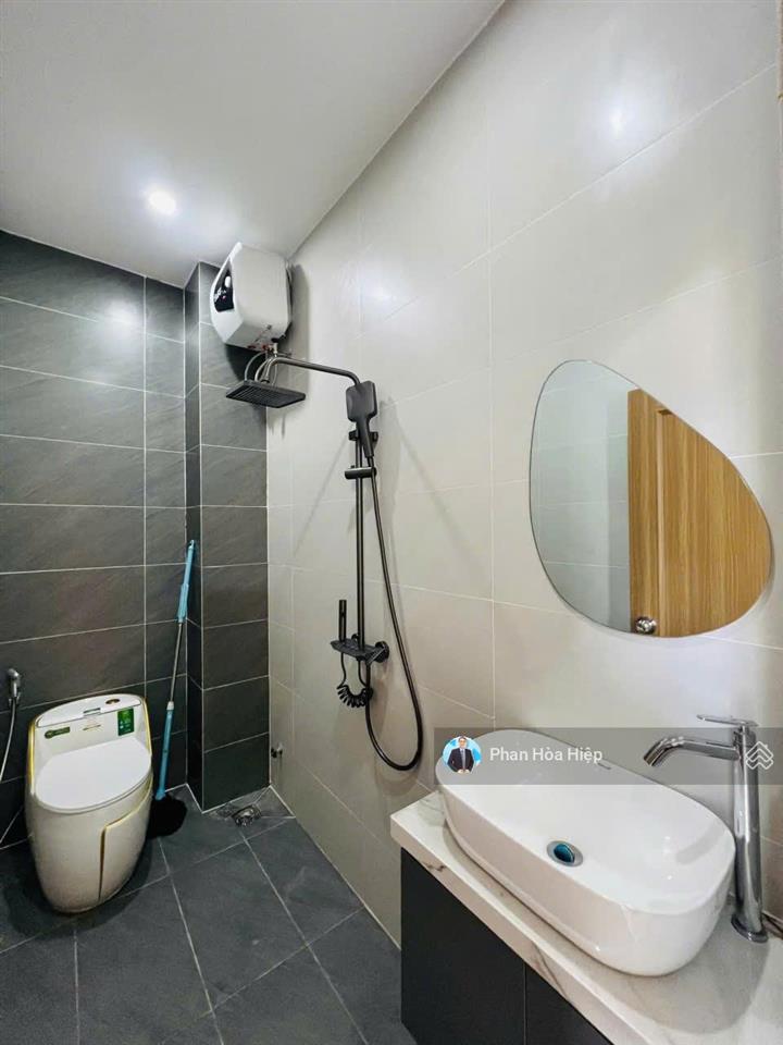 Nhà hẽm xe tãi 6m kinh dương vương, 60m2, 3 tầng , 4 pn 4wc, kế bên aeon bình tân, tiện kd đa ngành