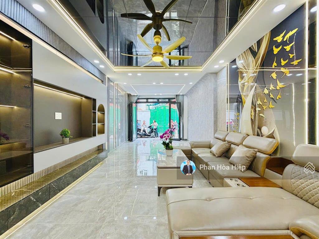 Chuyển công tác bán nhà hẽm 5m ngay gần aeon tân phú, 64m2, 4 tầng btct, 5 pn 6wc, tiện cho thuê