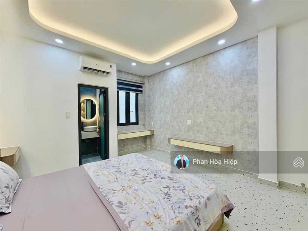 Chuyển công tác bán nhà hẽm 5m ngay gần aeon tân phú, 64m2, 4 tầng btct, 5 pn 6wc, tiện cho thuê