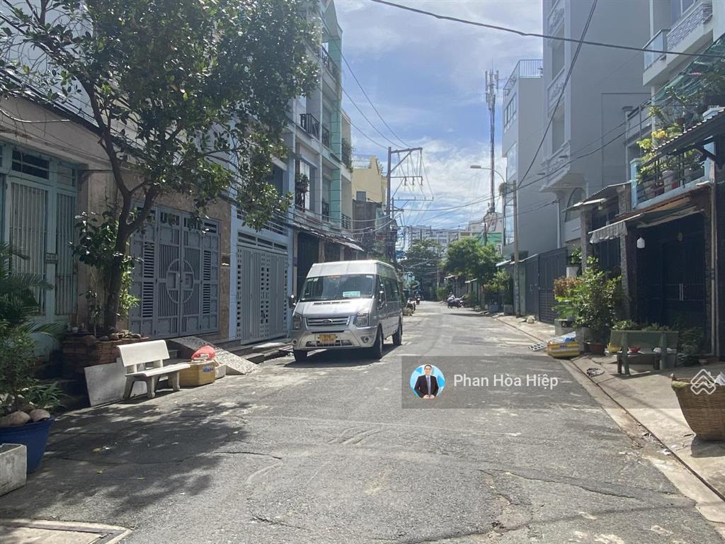 Chuyển công tác bán nhà hẽm 5m ngay gần aeon tân phú, 64m2, 4 tầng btct, 5 pn 6wc, tiện cho thuê