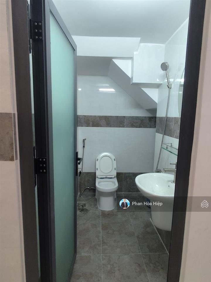 Nhà mới xây mt nội bộ khu bình phú, 40m2, 4 tầng btct 4 pn 4 wc, tiện cho thuê